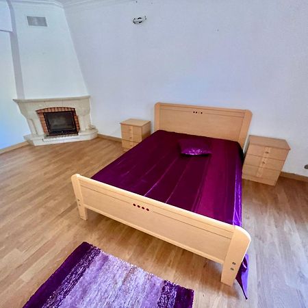 Quarto Boa Localizacao Com Cozinha E Casa De Banho Appartement Caparica Buitenkant foto
