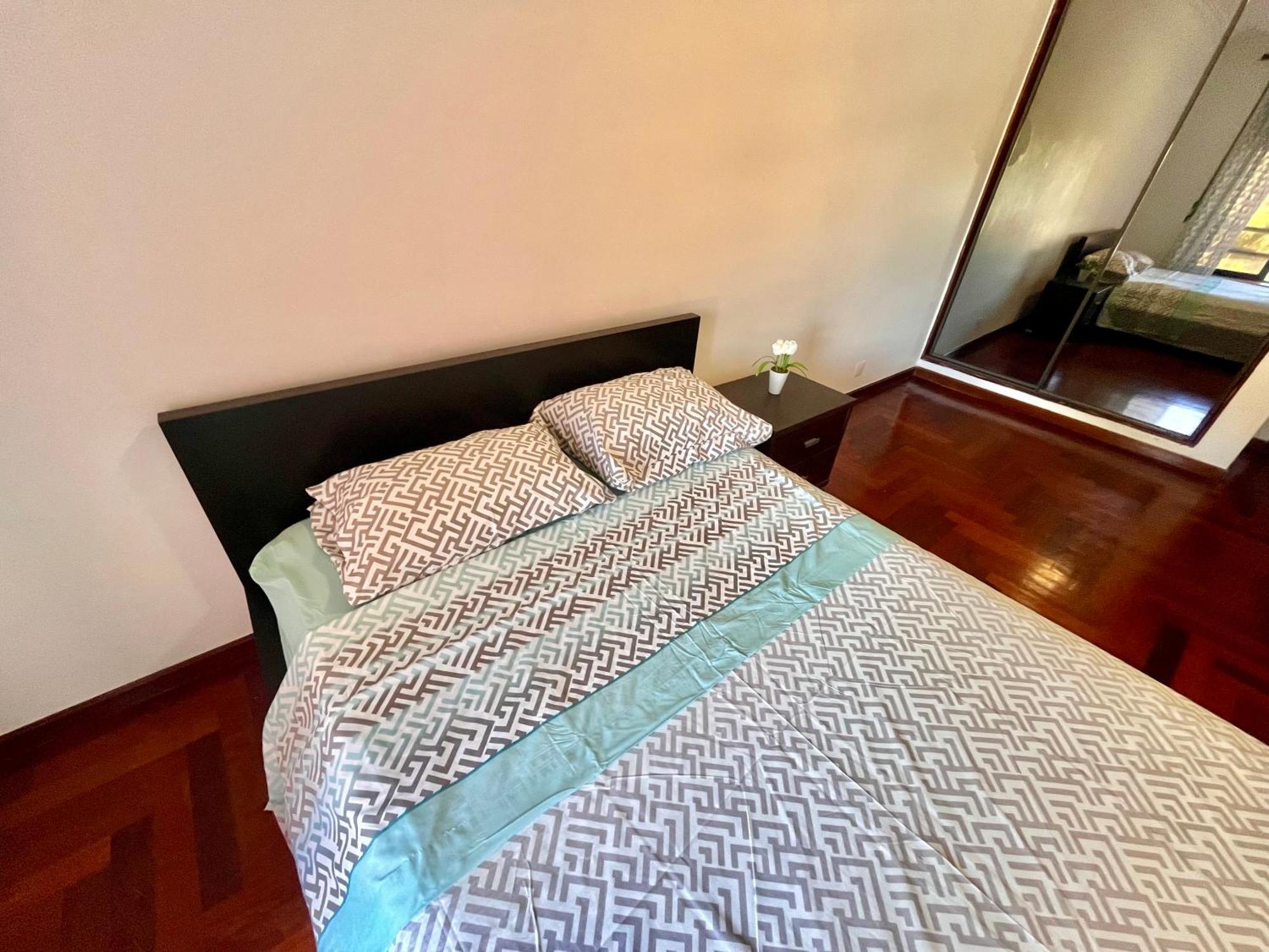 Quarto Boa Localizacao Com Cozinha E Casa De Banho Appartement Caparica Buitenkant foto