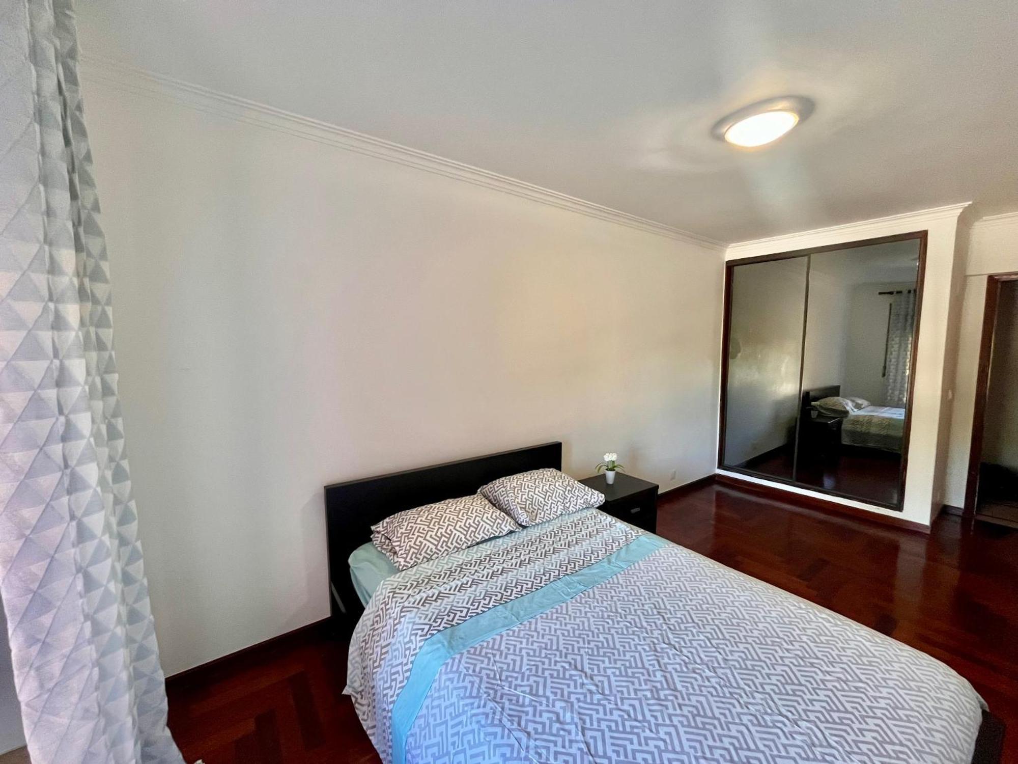 Quarto Boa Localizacao Com Cozinha E Casa De Banho Appartement Caparica Buitenkant foto