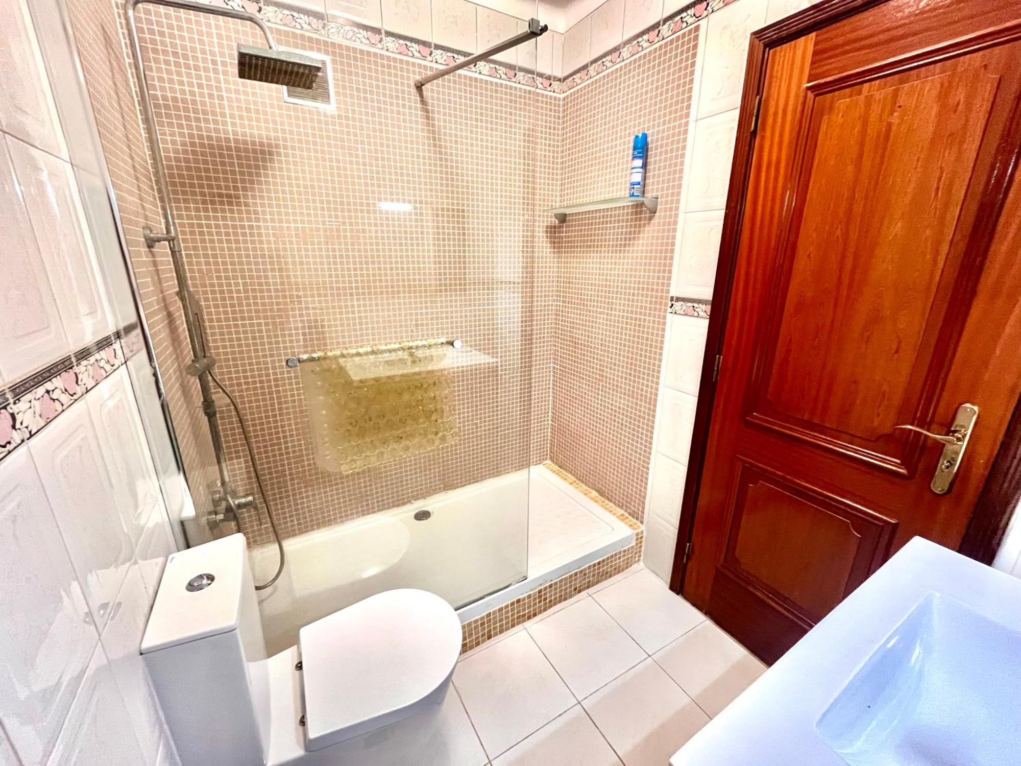 Quarto Boa Localizacao Com Cozinha E Casa De Banho Appartement Caparica Buitenkant foto